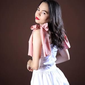 Meet your Posher, Perla